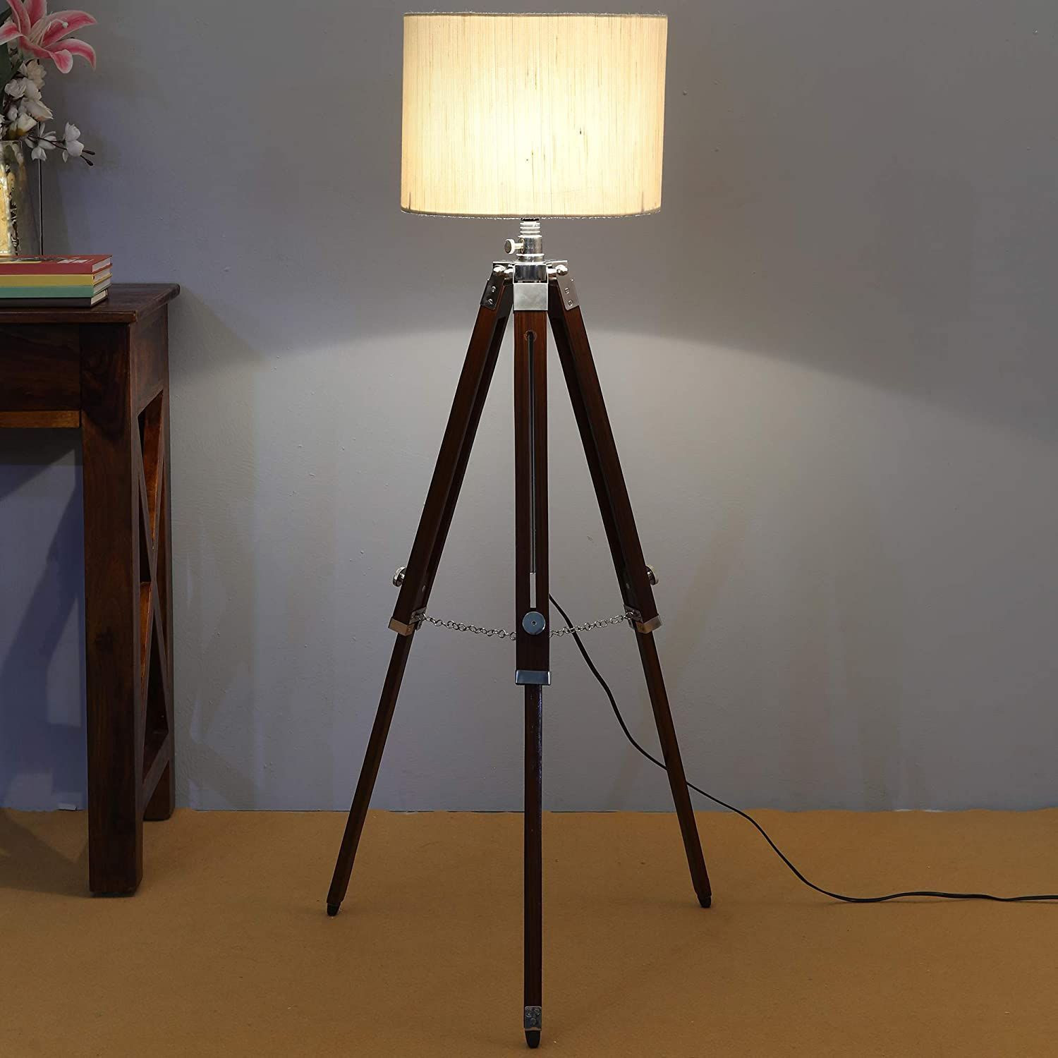 WOODEN TRIPOD