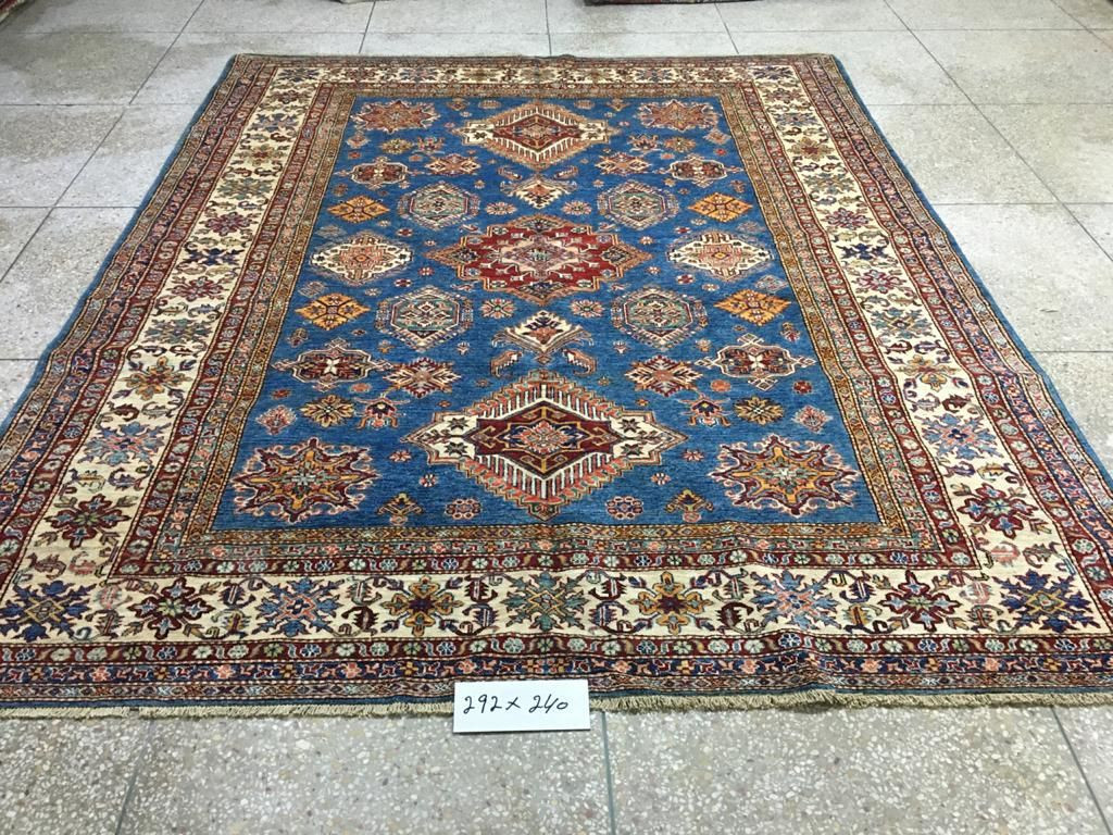 Hand Knotted Carpets and Killims